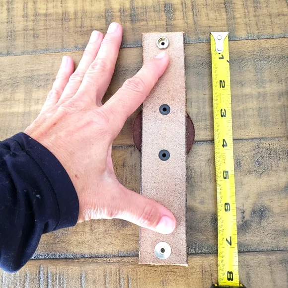 Bracelet - leather cuff - Picture 8 of 13